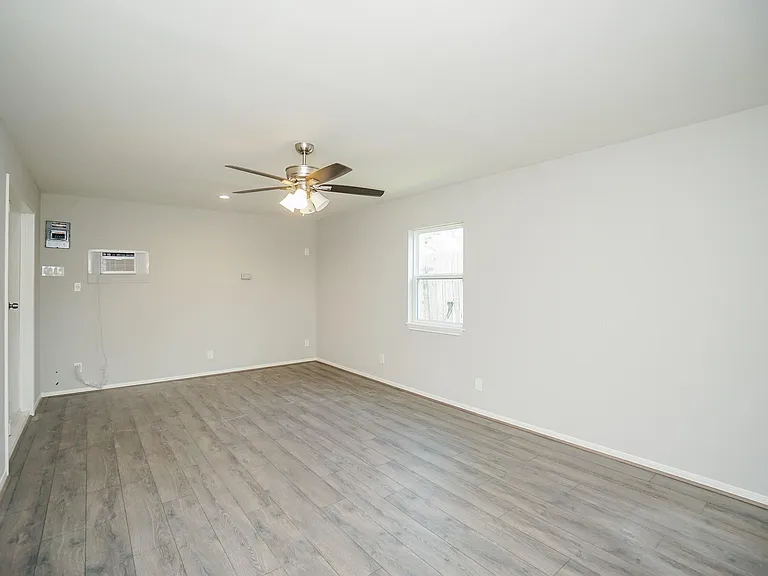 22418 Goldstone Dr — Photo 26