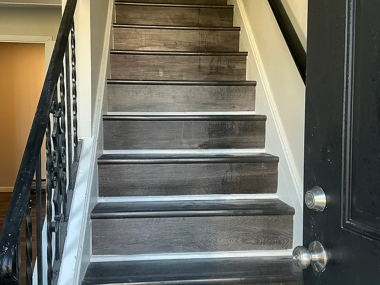 322 Adele Ave NW — Photo 2