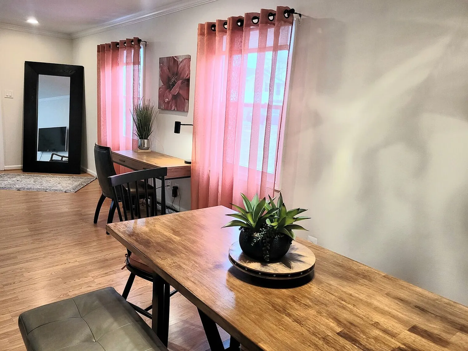 3 bed, 1.5 bath, $4,858 — Photo 2