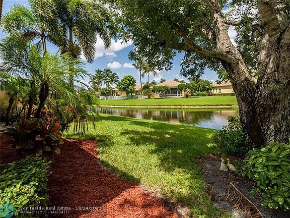 3rd image of 7051 Demedici Cir