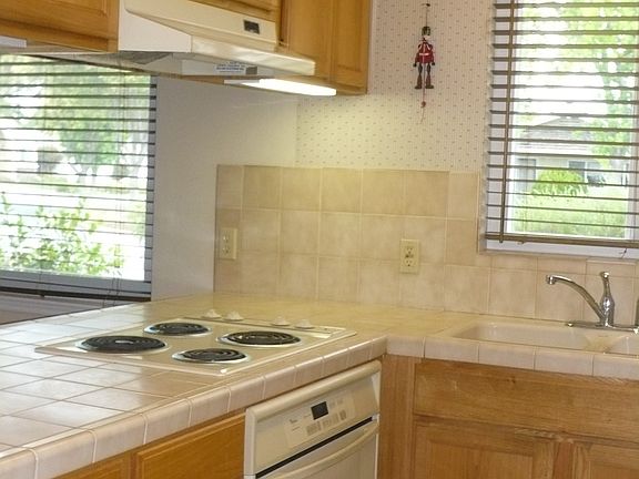 3rd image of 6650 Ivy Ln