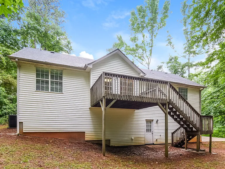 221 Martins Ct — Photo 17