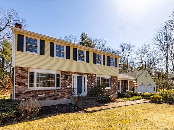 2nd image of 12 Surrey Dr