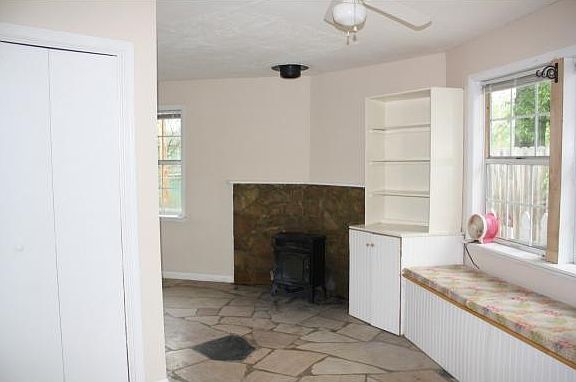 3rd image of 1212 Welbourne St