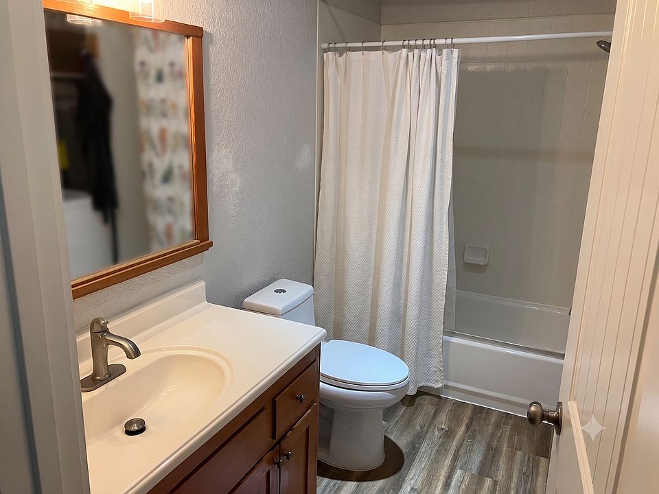 2nd image of 745 Rainier Blvd N APT 3