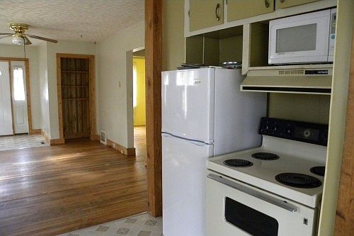 4th image of 639 Byerly St