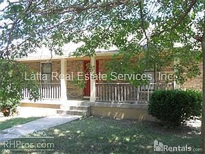 1st image of 723 NE Barnes Dr