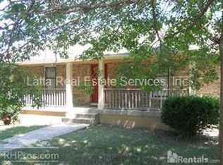 723 NE Barnes Dr, Lees Summit, MO 64086