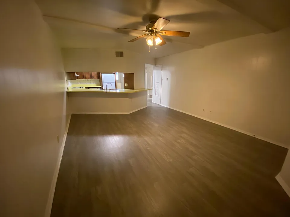 Dinningroom/ family room
