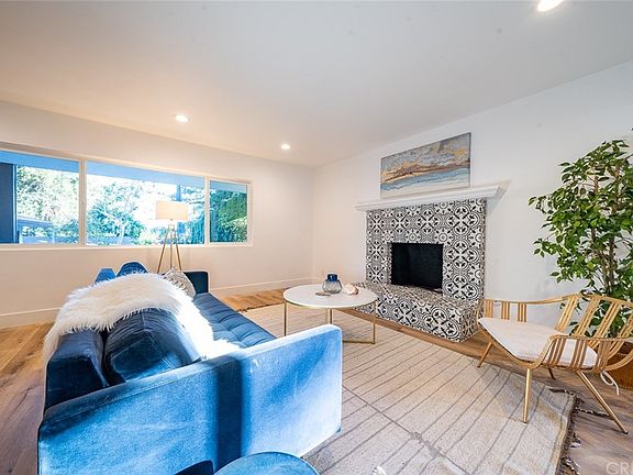 3rd image of 1007 Dolores Dr