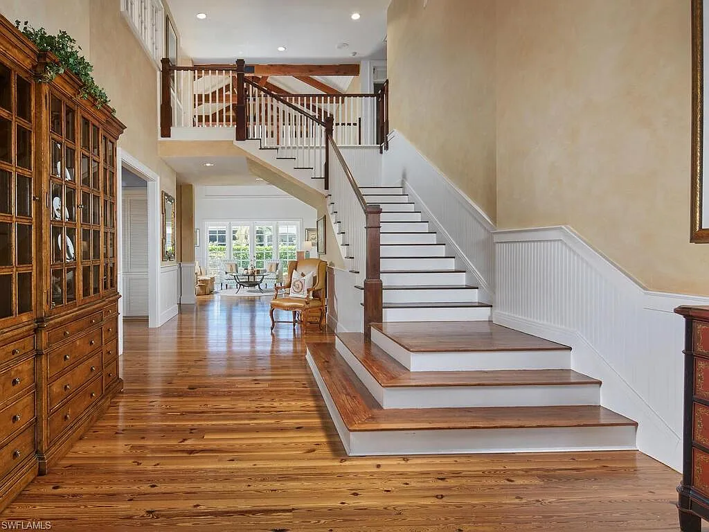 4 bed, 4.0 bath, 5412 sqft, $26,000 — Photo 3