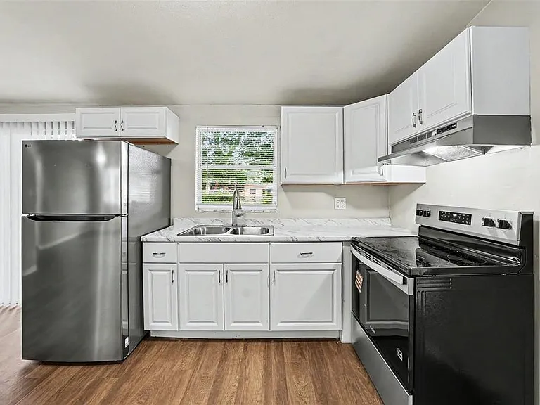 4022 E Henry Ave — Photo 11
