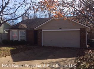 1897 E Stearns St, Fayetteville, AR 72703