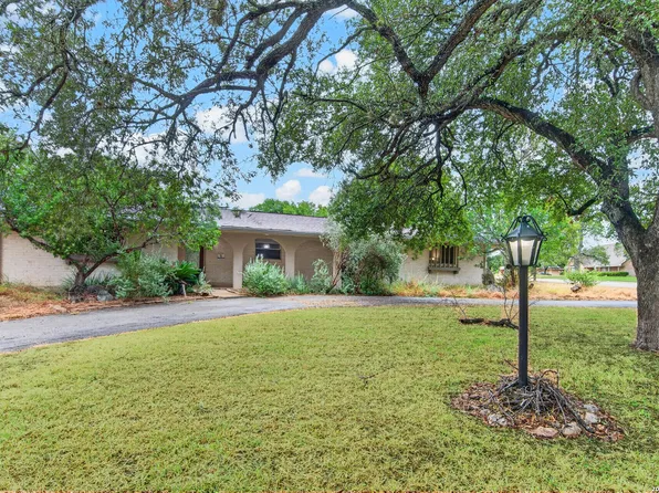 1 Buena Vista Circle, Uvalde, TX 78801