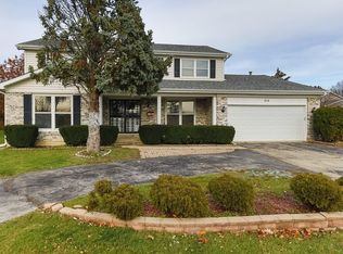 214 W Weathersfield Way, Schaumburg, IL 60193