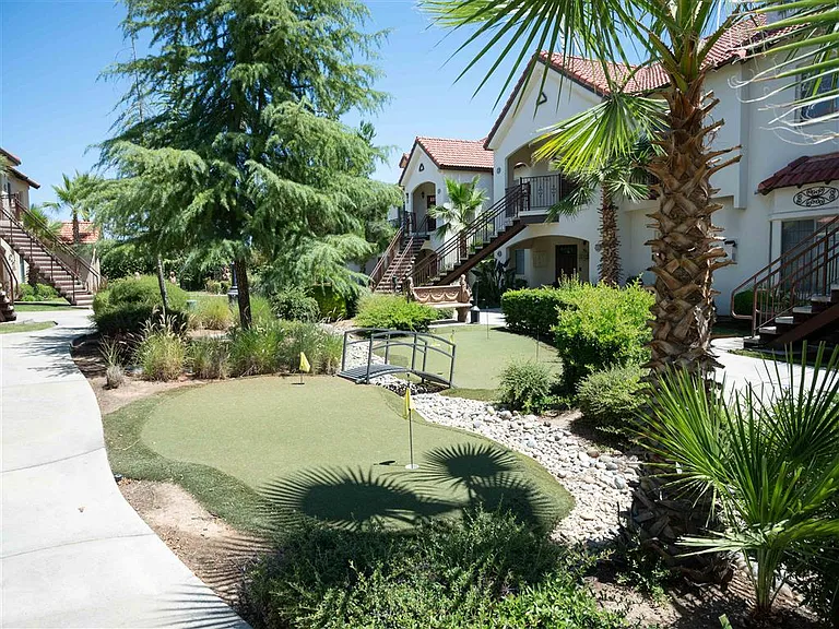 Dominion Courtyard Villas — Photo 23