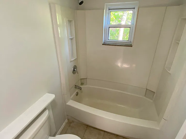 61 Pointview Rd #2 — Photo 28