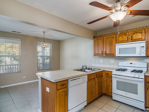 5th image of 1615 Linden Park Ln