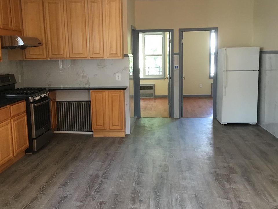 1st image of 1060 Ovington Ave Floor 2