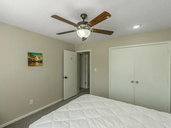 (undisclosed Address), Blue Springs, MO 64015