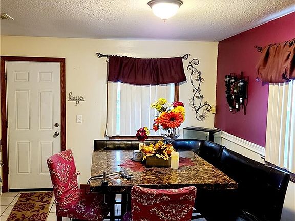 5th image of 444 Manchester Ave