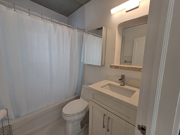 5th image of 912 NE 81st St #3