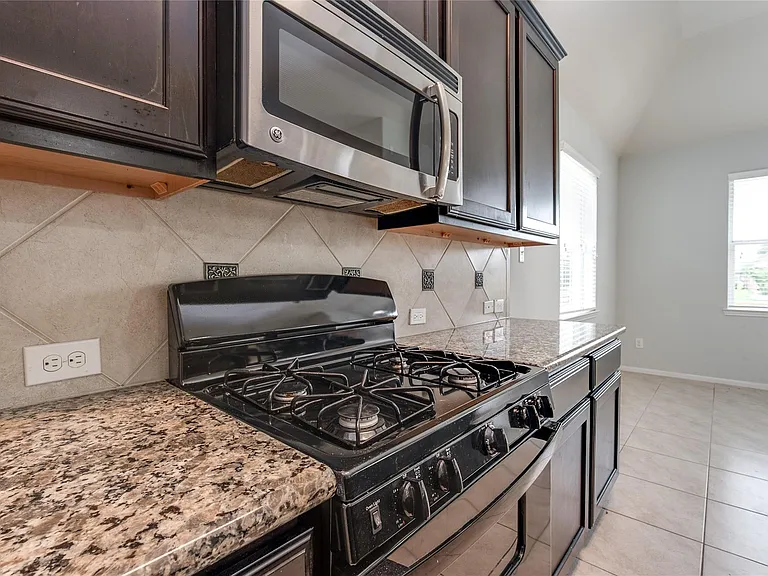 3931 Medici Ct — Photo 25
