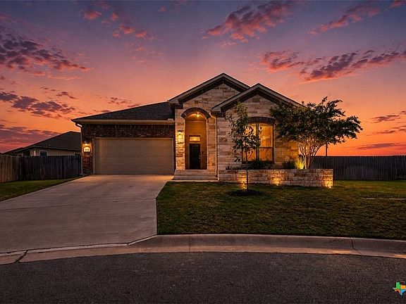 2nd image of 1431 Chalice Dr