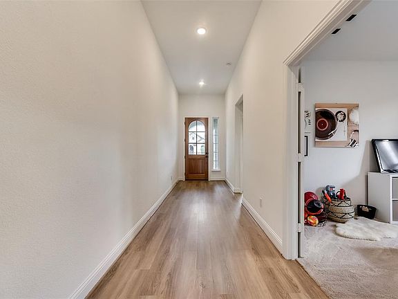 5th image of 732 Cashew Way