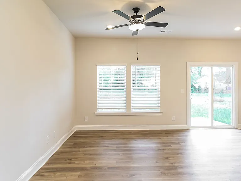 3607 Corbett St — Photo 6