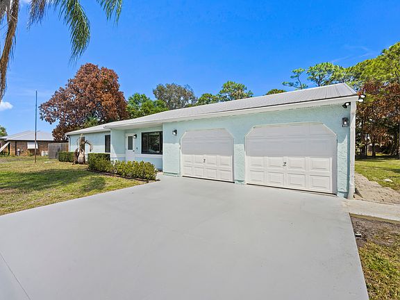 2nd image of 2225 SE Flanders Road