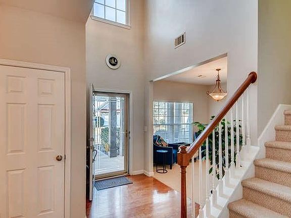 4th image of 409 Mountain Mist Dr