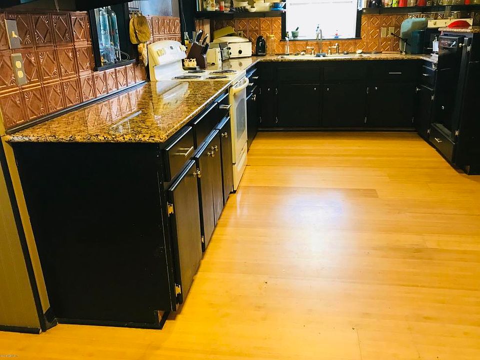 2nd image of 36380 Wedgewood Way