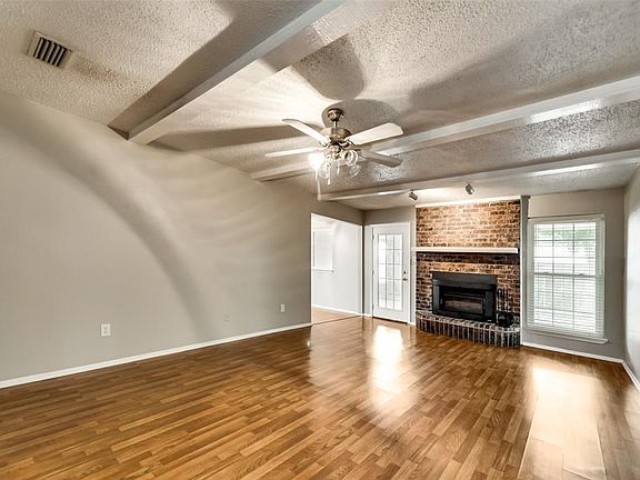 4th image of 2716 Starlake Ct