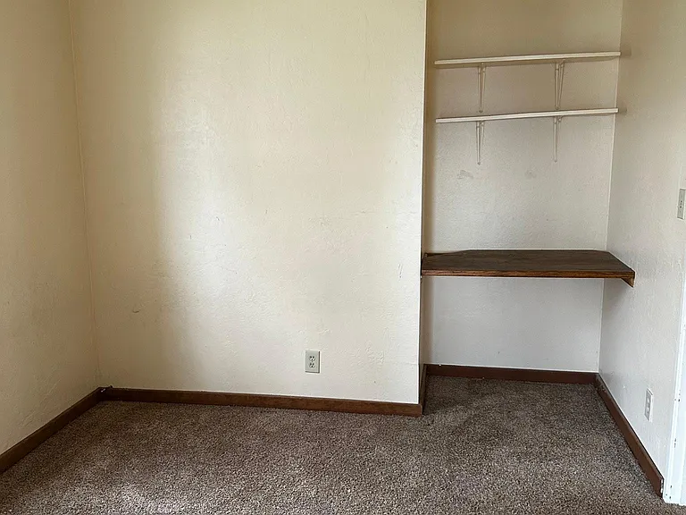 168 Lincoln St — Photo 3