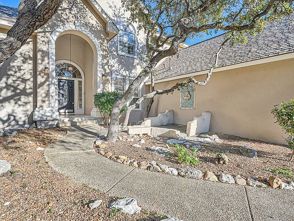 2nd image of 2327 Fountain Way