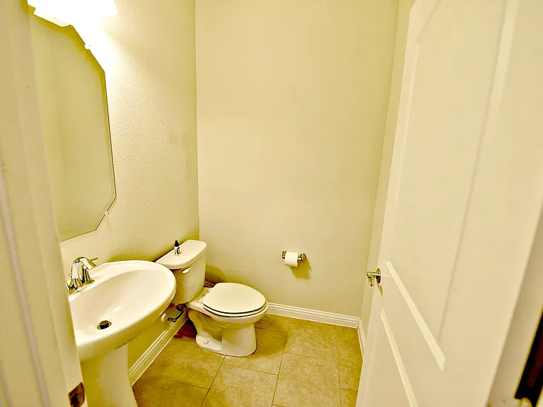 2304 Capra Ter — Photo 9