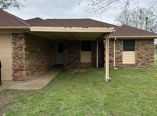 3930 Country Meadows Rd, Granbury, TX 76049