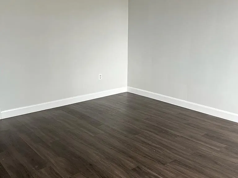 24 Fairview Ave — Photo 7