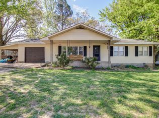 111 Angelica St, Mountain View, MO 65548