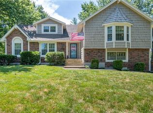 2 Eastwood Ct, Saint Joseph, MO 64506
