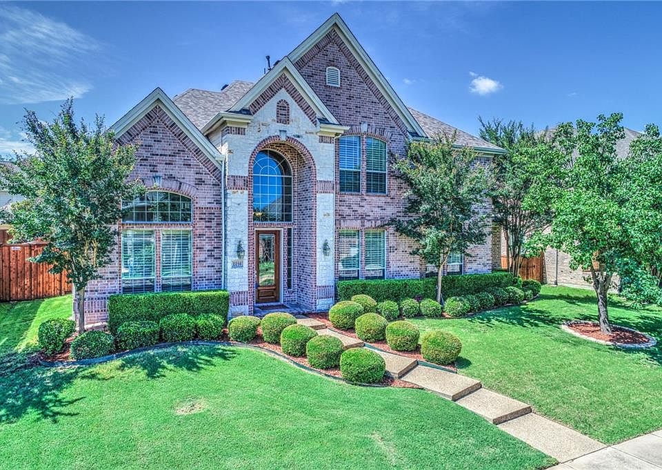 1st image of 2216 All Saints Ln