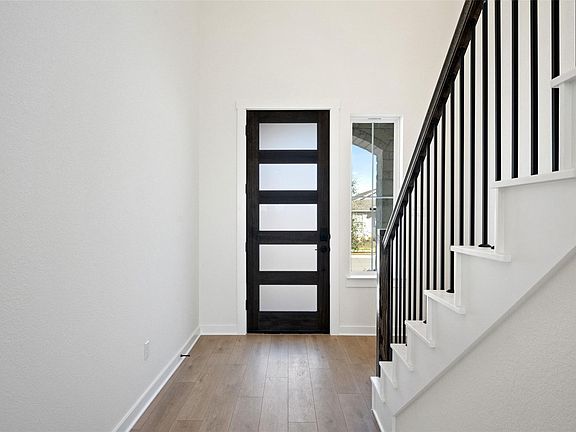 5th image of 384 Brandywine Rd