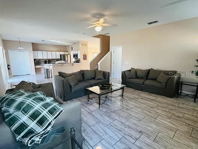 439 Bloomingdale Dr — Photo 12