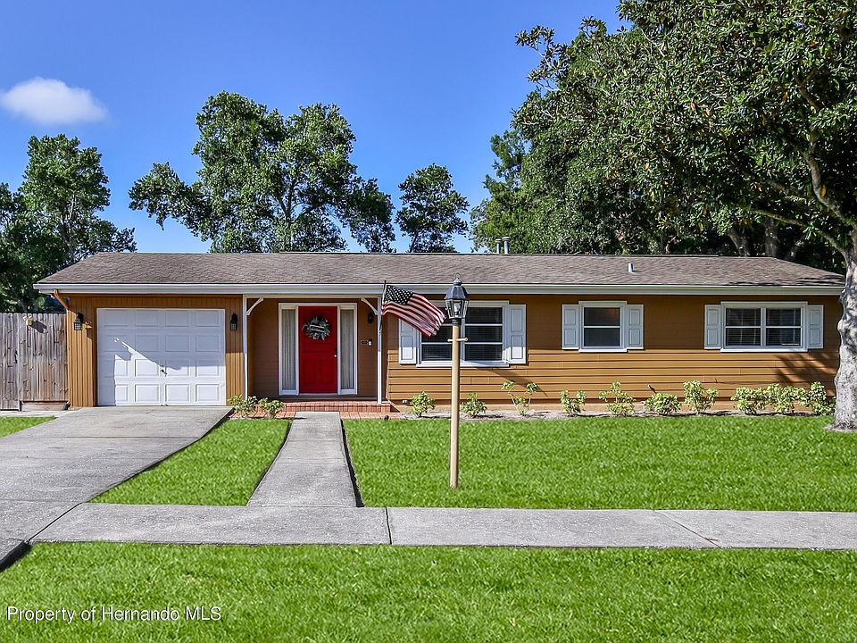 1st image of 4539 Essex Ln