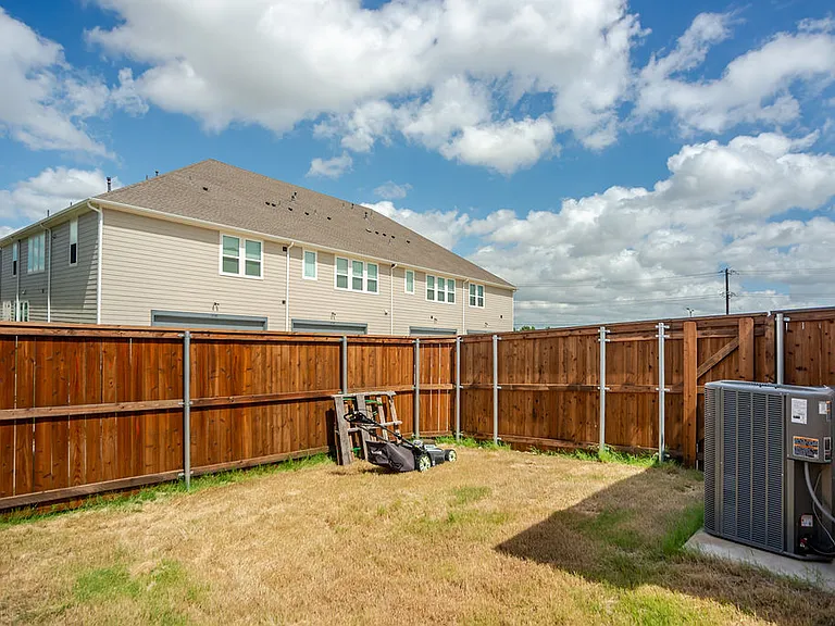 8869 Bailey St — Photo 23