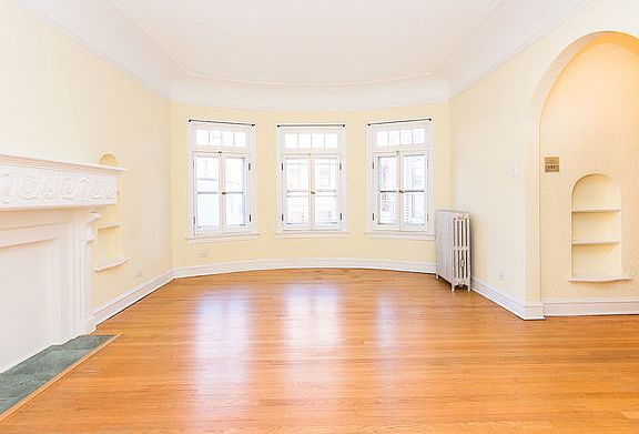 4th image of 1421 W Thome Ave APT 2N