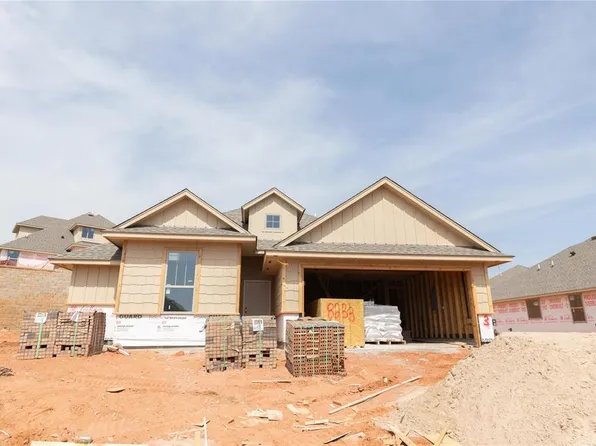 8233 Hazelwood Way, Edmond, OK 73034