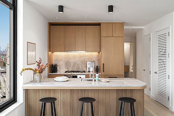 1st image of 1 Boerum Pl APT 8F