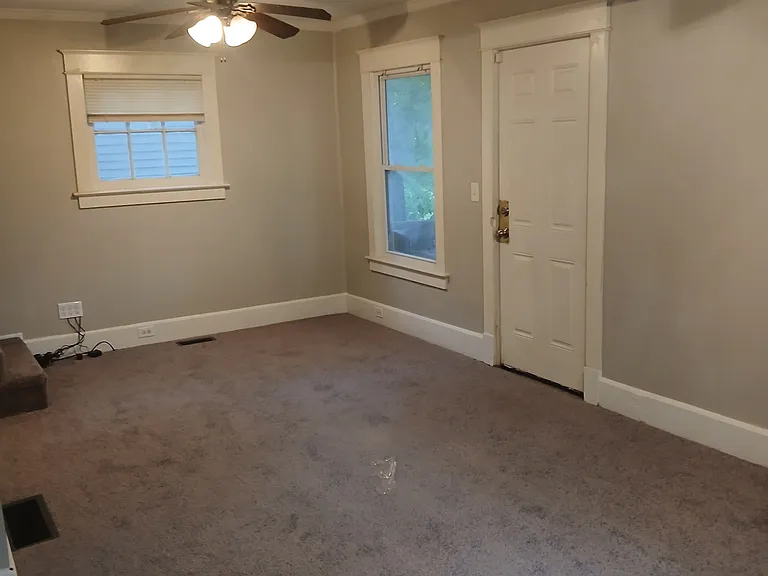 8907 Lexington Ave — Photo 6
